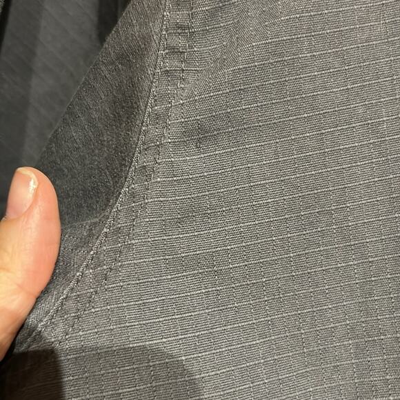 Carhartt Scrub Top - Picture 9 of 9